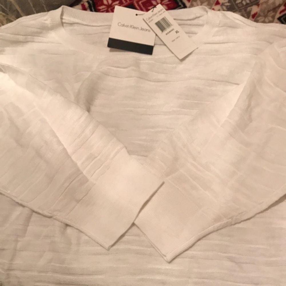 White Calvin Klein half sleeve sweater